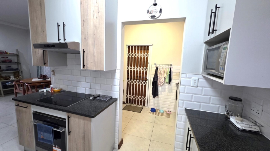 3 Bedroom Property for Sale in Melodie North West